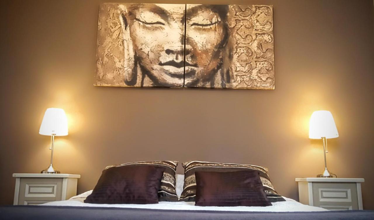 Le Bonnet De Nuit Bed & Breakfast Chalmoux ภายนอก รูปภาพ