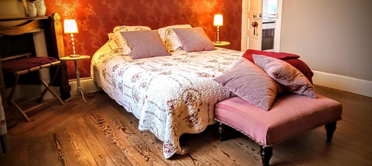 Le Bonnet De Nuit Bed & Breakfast Chalmoux ภายนอก รูปภาพ