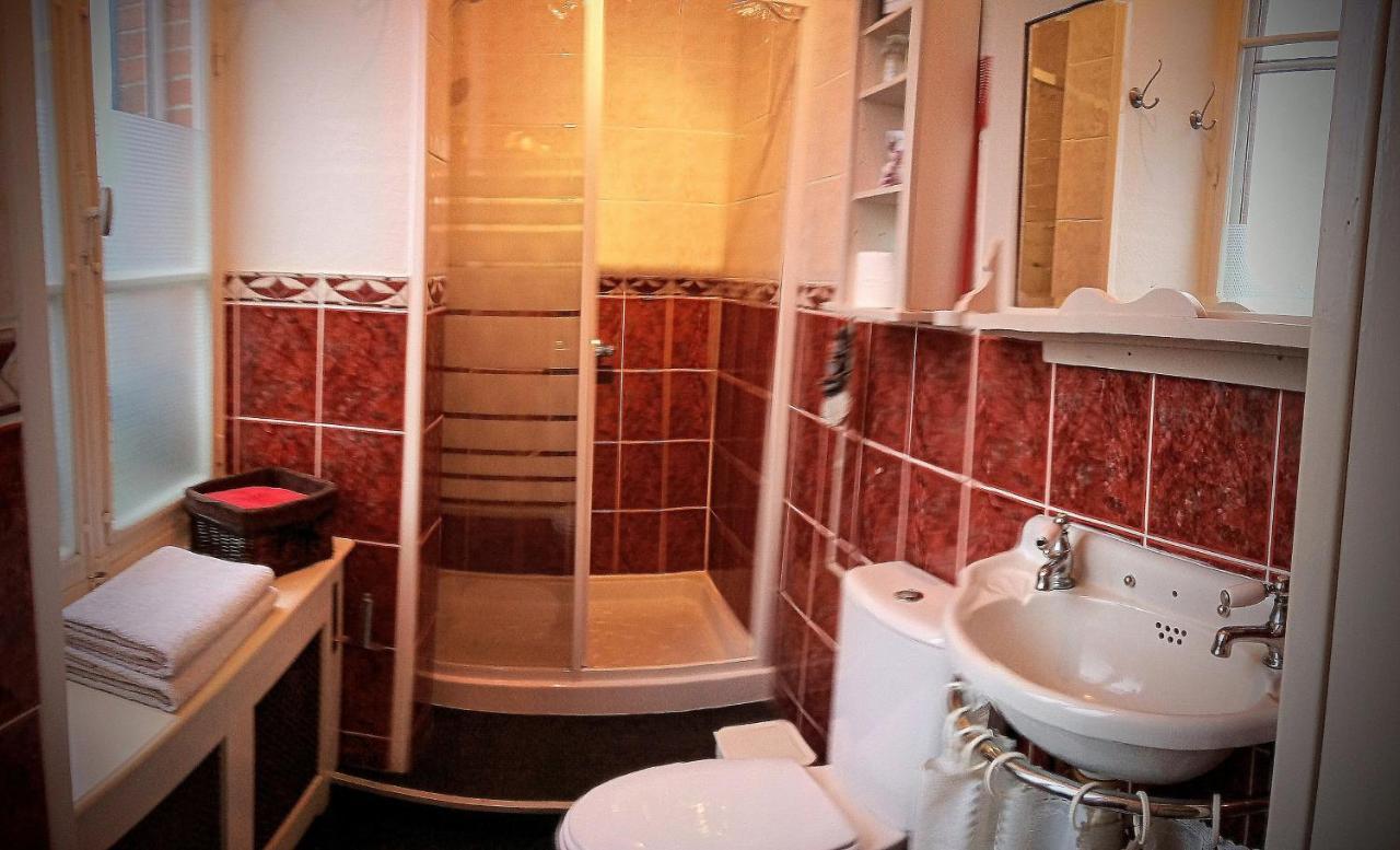 Le Bonnet De Nuit Bed & Breakfast Chalmoux ภายนอก รูปภาพ
