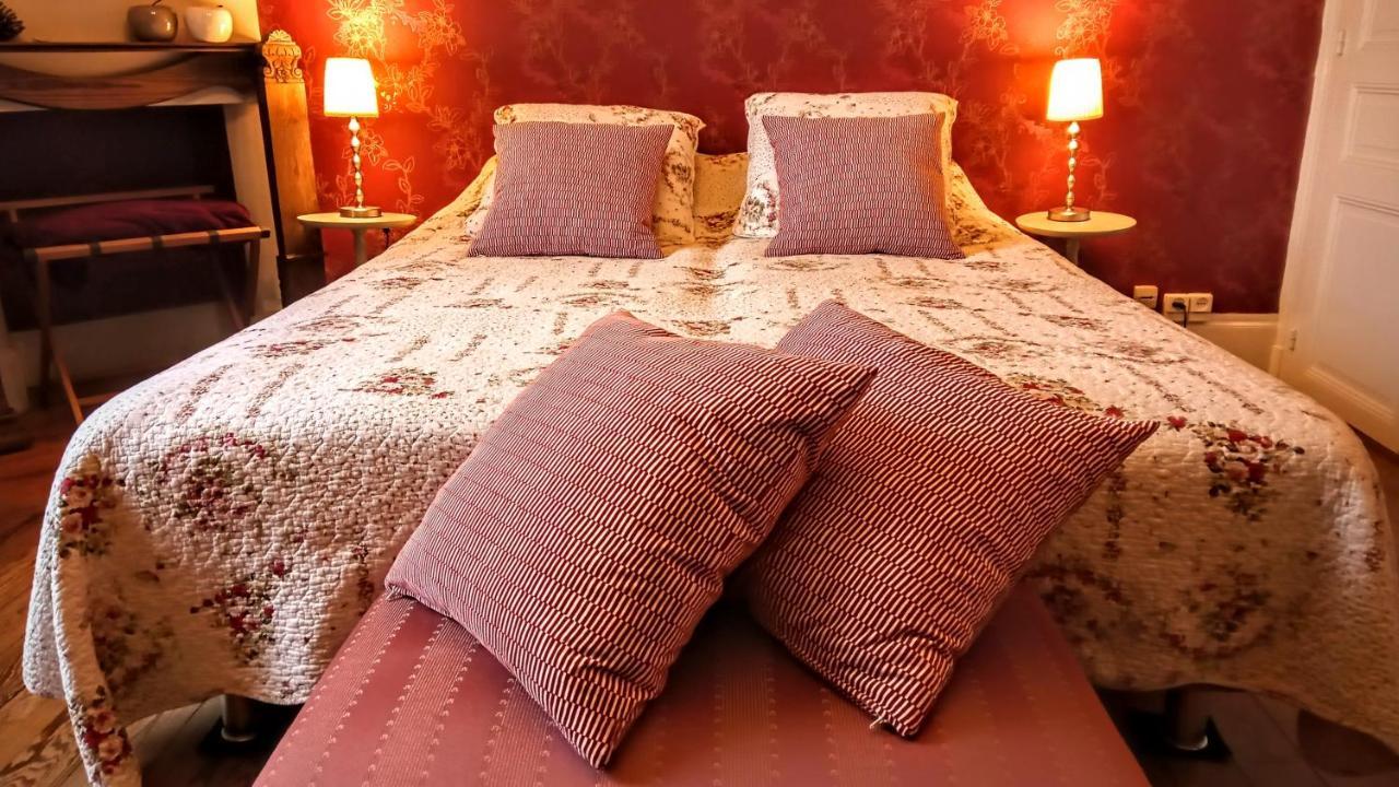 Le Bonnet De Nuit Bed & Breakfast Chalmoux ภายนอก รูปภาพ