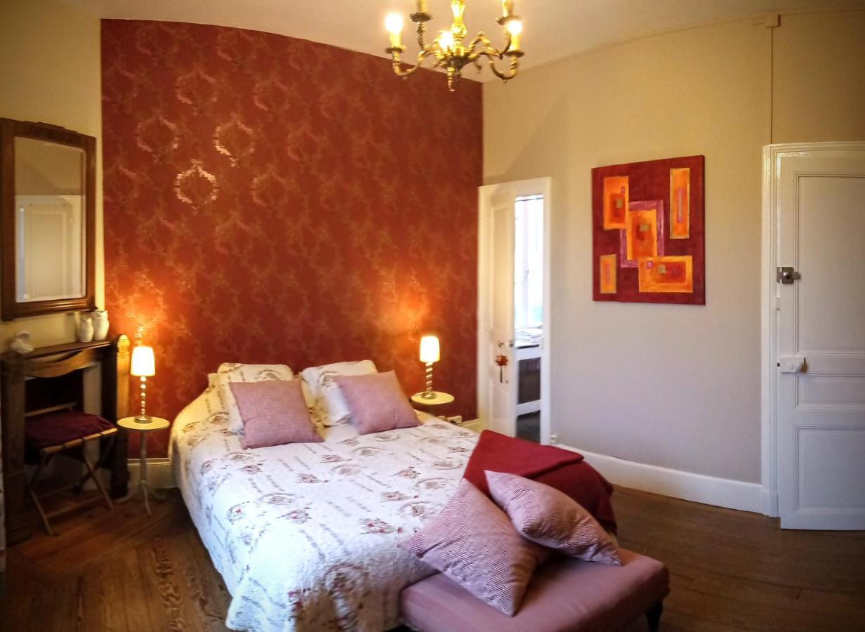 Le Bonnet De Nuit Bed & Breakfast Chalmoux ภายนอก รูปภาพ