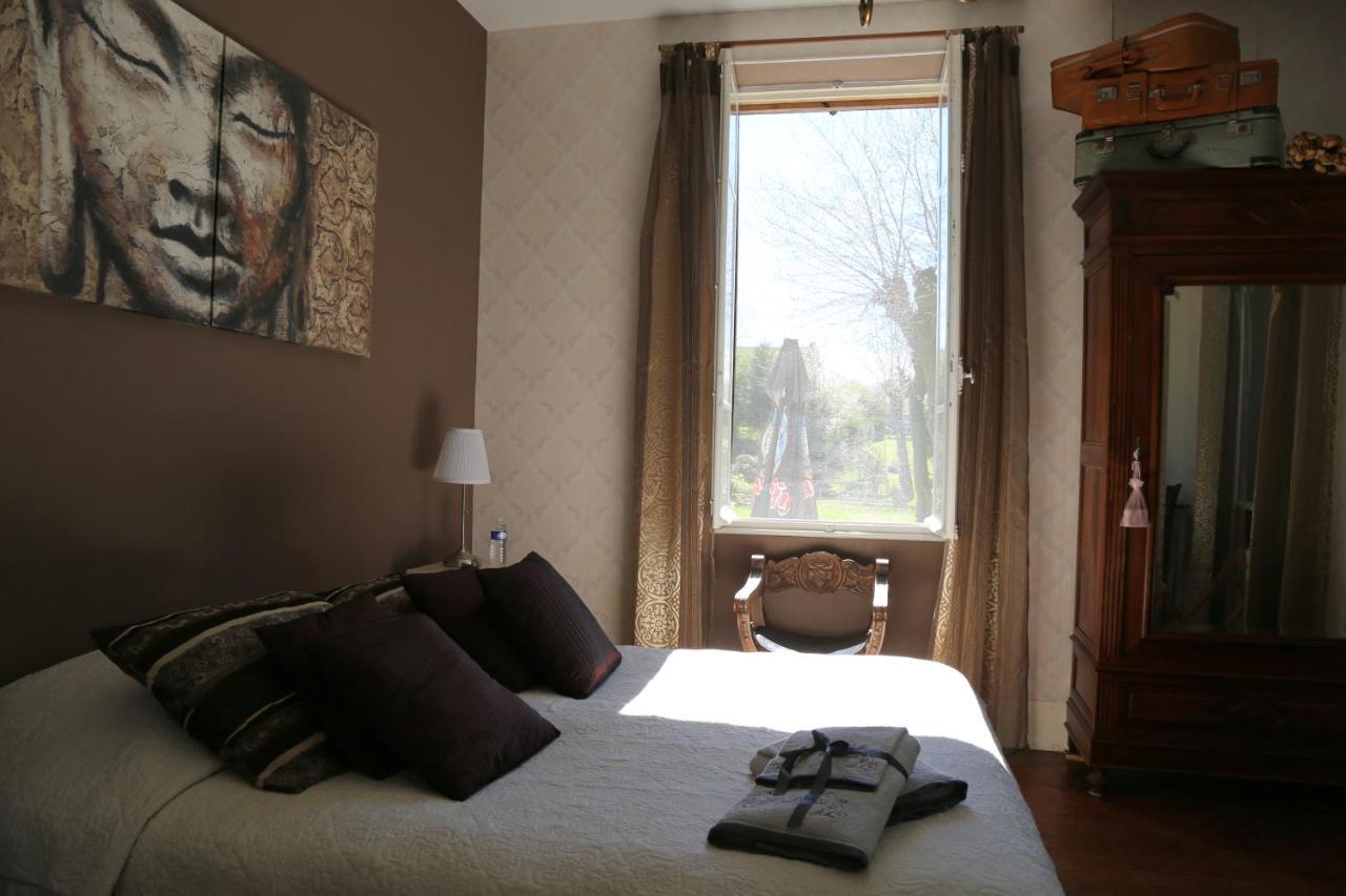 Le Bonnet De Nuit Bed & Breakfast Chalmoux ภายนอก รูปภาพ