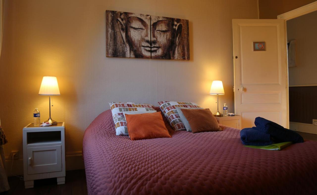 Le Bonnet De Nuit Bed & Breakfast Chalmoux ภายนอก รูปภาพ